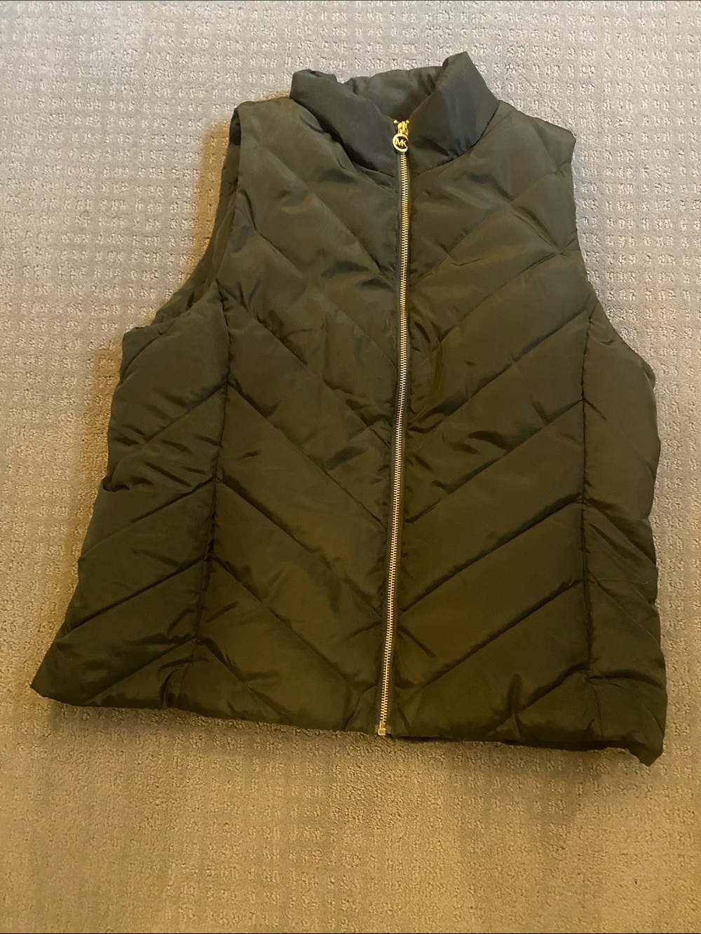 Michael Kors Olive Green Chevron Quilted Puffer Vest size XL